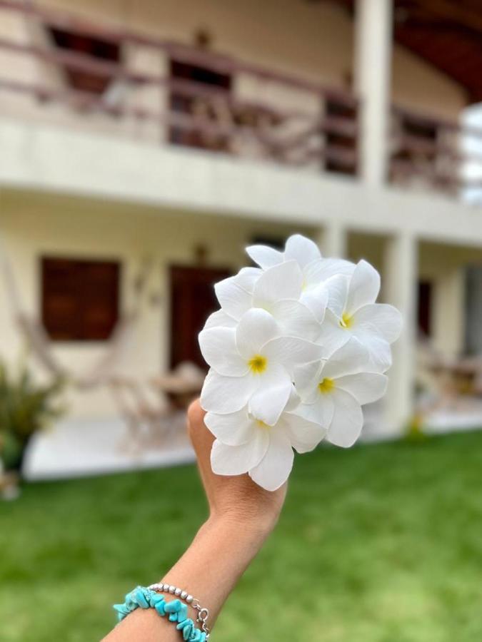 Suite Das Flores Em Guajiru Trairi Exterior foto